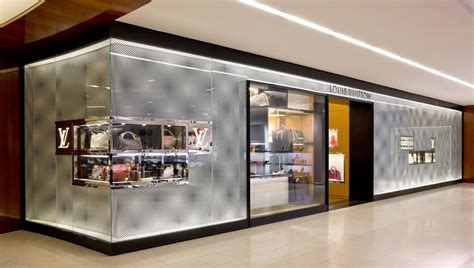 louis vuitton cincinnati saks|Louis Vuitton store Cincinnati.